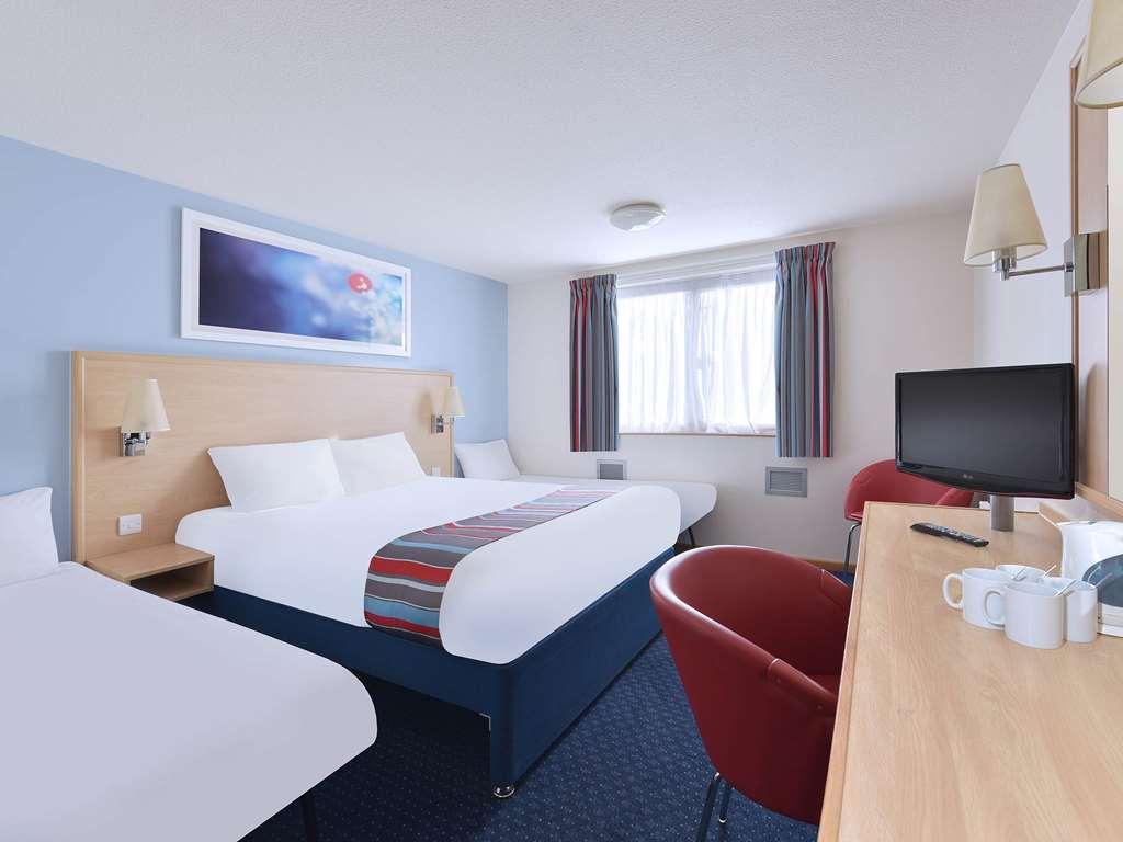Travelodge Birmingham Dudley Rum bild